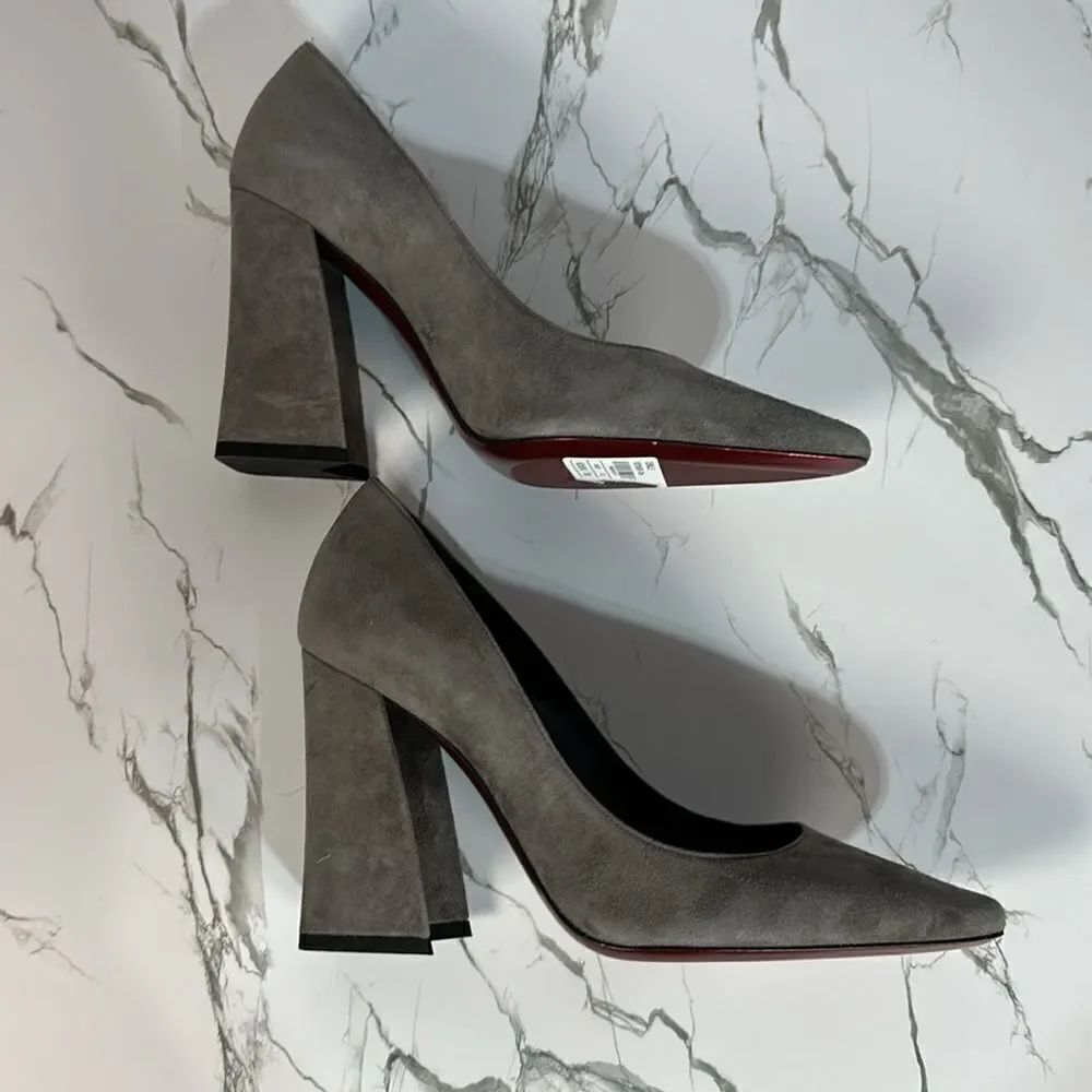 New gray heels - Picture 6 of 9